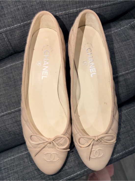 CHANEL Shoes - CHANEL Blush Beige Quilted Leather Ballet Flats with CC Bow